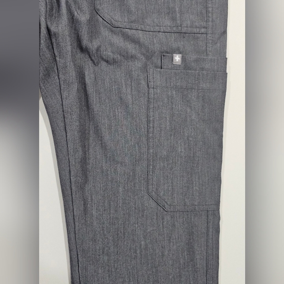 Figs Men's Scrub Pants Cairo Cargo Scrub Pants Grey Graphite Size M - Picture 6 of 12